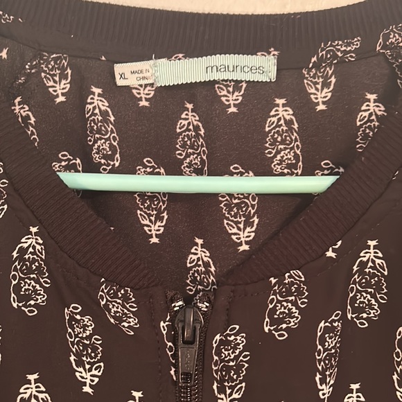 Maurice’s Pattern Chiffon Bomber Jacket - Picture 2 of 4